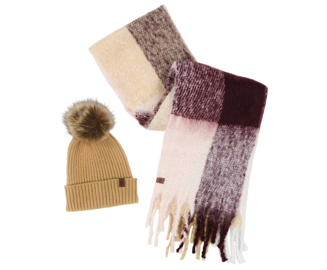 Lucky brand hat and scarf set
