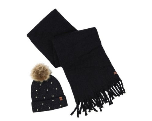 Lucky brand hat and scarf set